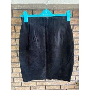 Amanda Smith Silky Suede Leather Skirt‎